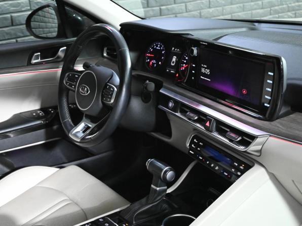 Kia K5 III с пробегом 2020 года, цена 2 680 000 рублей, 68450 км, седан, Автокод Объявления