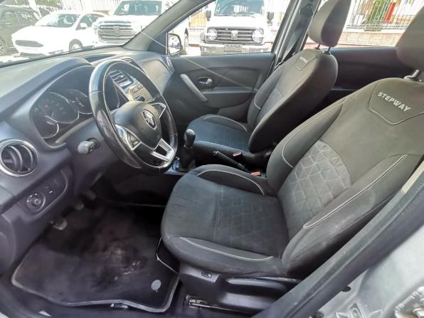 Renault Sandero II Рестайлинг с пробегом 2019 года, цена 1 153 000 рублей, 92000 км, хэтчбек, Автокод Объявления