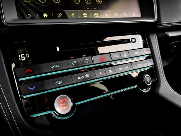 Jaguar F-Pace I с пробегом 2020 года, цена 3 350 000 рублей, 110011 км, внедорожник, Автокод Объявления