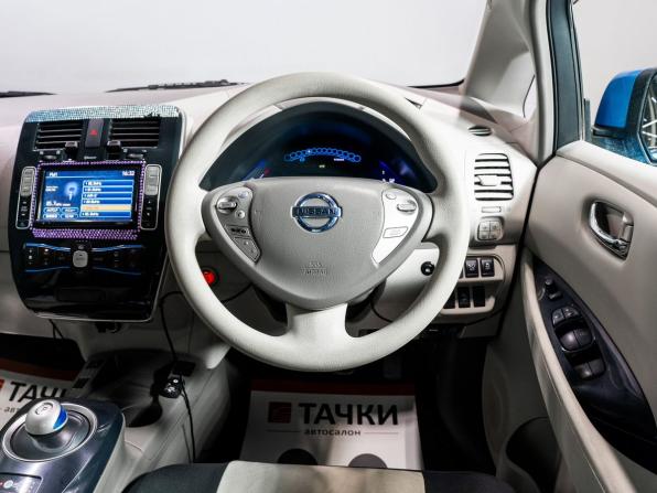 Nissan Leaf I (ZE0/AZE0) с пробегом 2012 года, цена 660 000 рублей, 114150 км, хэтчбек, Автокод Объявления