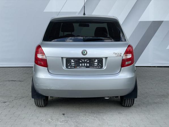 Skoda Fabia II Рестайлинг с пробегом 2010 года, цена 458 000 рублей, 175553 км, хэтчбек, Автокод Объявления