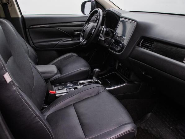 Mitsubishi Outlander III Рестайлинг 2 с пробегом 2018 года, цена 2 195 000 рублей, 135084 км, внедорожник, Автокод Объявления