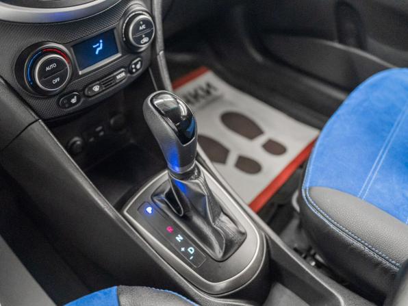 Hyundai Solaris I Рестайлинг с пробегом 2016 года, цена 1 149 000 рублей, 143000 км, седан, Автокод Объявления