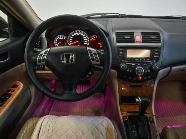 Honda Accord VII Рестайлинг с пробегом 2005 года, цена 689 000 рублей, 241266 км, седан, Автокод Объявления
