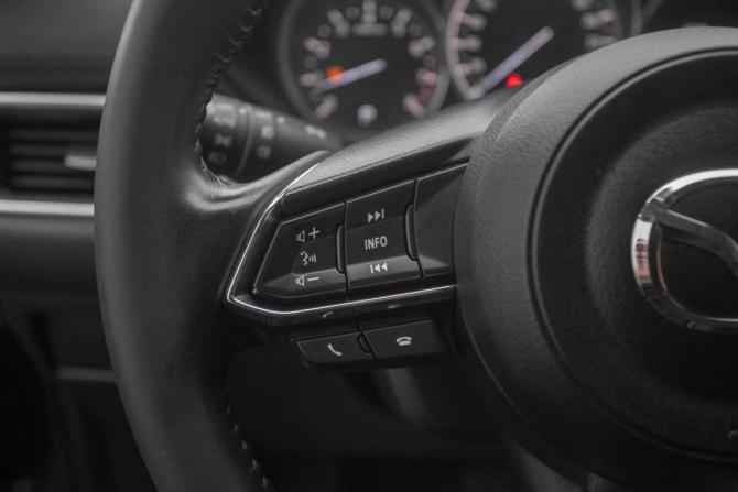 Mazda CX-5 I Рестайлинг с пробегом 2017 года, цена 2 535 000 рублей, 120000 км, внедорожник, Автокод Объявления