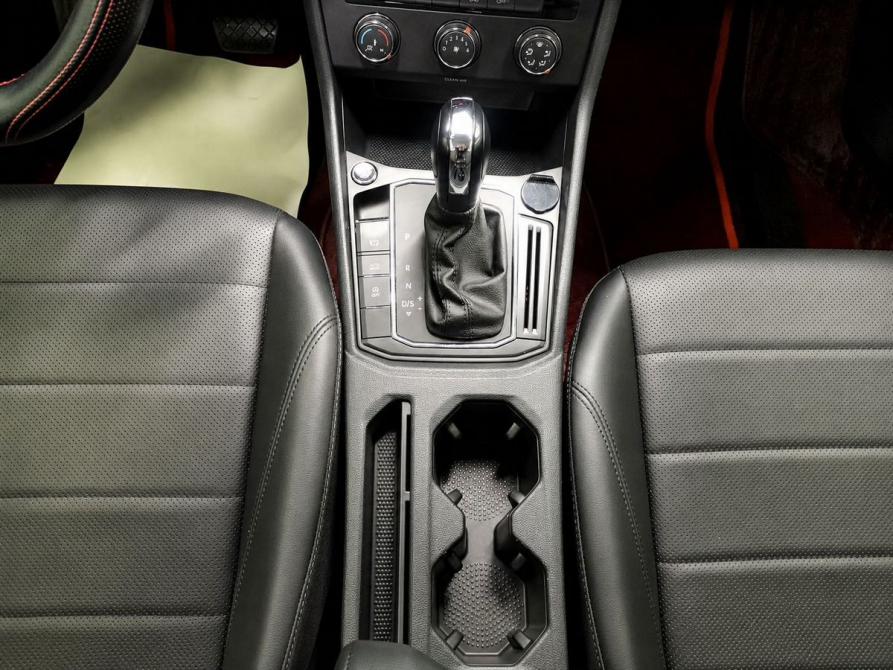 Volkswagen Lavida III Рестайлинг Ростов-на-Дону  - изображение 7