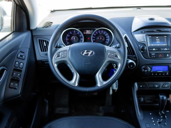 Hyundai ix35 I Рестайлинг с пробегом 2013 года, цена 1 569 000 рублей, 135050 км, внедорожник, Автокод Объявления