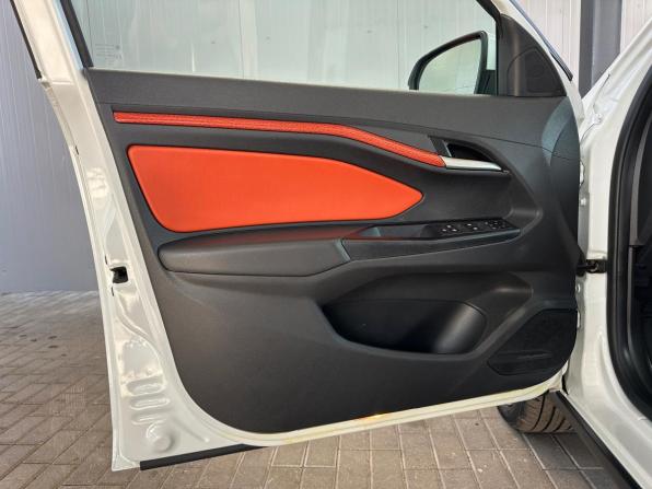 Lada (ВАЗ) Vesta I с пробегом 2019 года, цена 1 345 000 рублей, 37496 км, универсал, Автокод Объявления