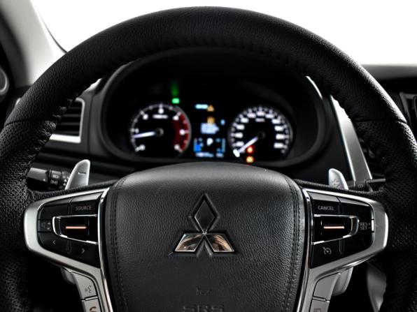 Mitsubishi Pajero Sport III с пробегом 2017 года, цена 2 690 000 рублей, 118113 км, внедорожник, Автокод Объявления