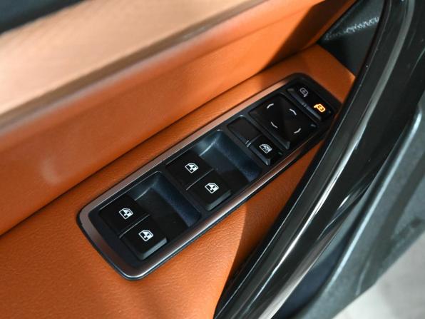 Lada (ВАЗ) Vesta I Рестайлинг (NG) с пробегом 2024 года, цена 1 600 000 рублей, 41786 км, универсал, Автокод Объявления