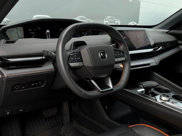 Changan UNI-V I с пробегом 2024 года, цена 2 298 700 рублей, 39596 км, лифтбек, Автокод Объявления