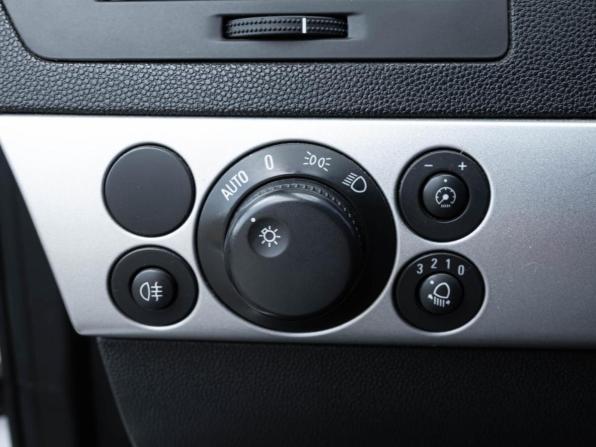 Opel Astra H Рестайлинг с пробегом 2011 года, цена 642 050 рублей, 151872 км, седан, Автокод Объявления