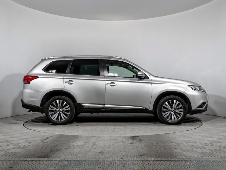 Mitsubishi Outlander III Рестайлинг 3 Санкт-Петербург  - изображение 4