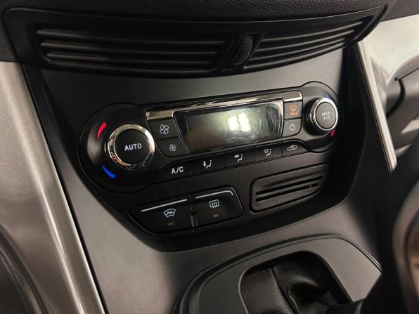 Ford Kuga II с пробегом 2015 года, цена 1 210 000 рублей, 204476 км, внедорожник, Автокод Объявления