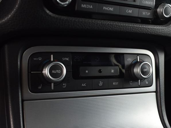 Volkswagen Touareg II Рестайлинг с пробегом 2015 года, цена 2 674 997 рублей, 252497 км, внедорожник, Автокод Объявления