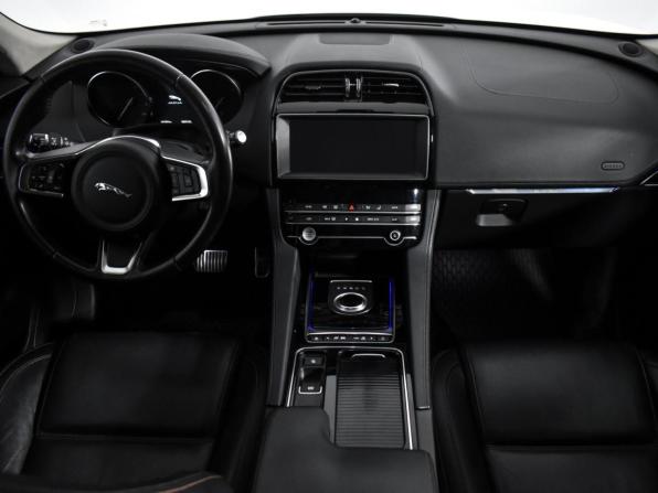 Jaguar F-Pace I с пробегом 2019 года, цена 2 560 000 рублей, 141734 км, внедорожник, Автокод Объявления