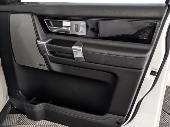 Land Rover Discovery IV Рестайлинг с пробегом 2015 года, цена 2 890 000 рублей, 154787 км, внедорожник, Автокод Объявления