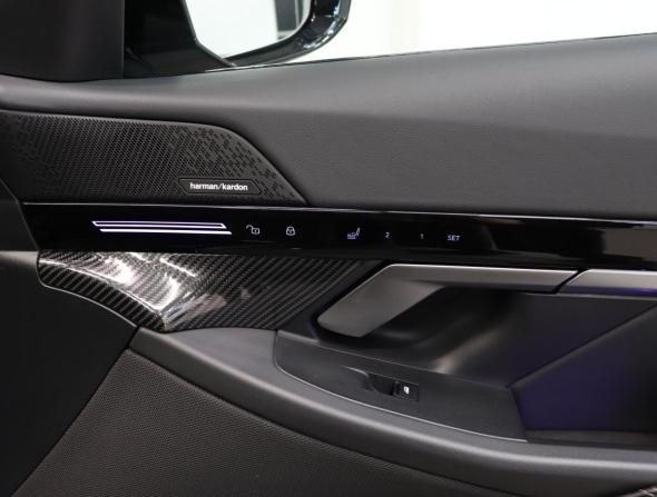 BMW 5 серии VIII (G60/G61/G68) с пробегом 2023 года, цена 6 890 000 рублей, 57761 км, седан, Автокод Объявления