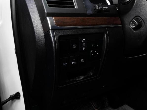 Toyota Land Cruiser 200 Series Рестайлинг 2 с пробегом 2021 года, цена 7 799 000 рублей, 113491 км, внедорожник, Автокод Объявления