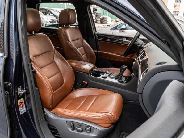 Volkswagen Touareg II Рестайлинг с пробегом 2014 года, цена 2 418 000 рублей, 262739 км, внедорожник, Автокод Объявления
