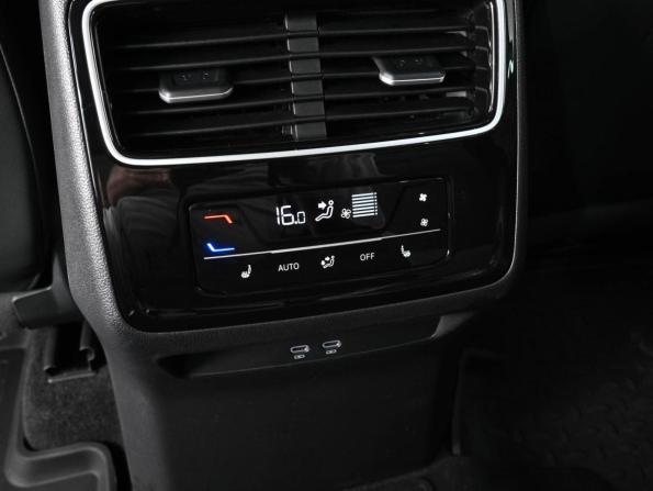 Volkswagen Tavendor I с пробегом 2024 года, цена 4 590 000 рублей, 16684 км, внедорожник, Автокод Объявления
