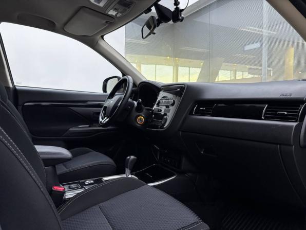 Mitsubishi Outlander III Рестайлинг 3 с пробегом 2019 года, цена 2 390 000 рублей, 81000 км, внедорожник, Автокод Объявления