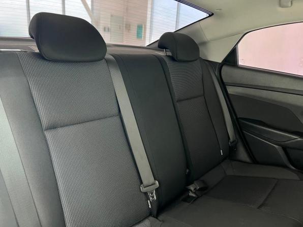 Hyundai Solaris II с пробегом 2018 года, цена 1 310 000 рублей, 153434 км, седан, Автокод Объявления