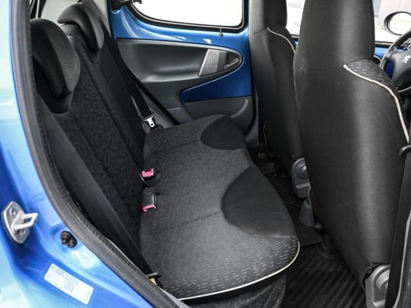 Peugeot 107 I с пробегом 2009 года, цена 469 000 рублей, 152820 км, хэтчбек, Автокод Объявления