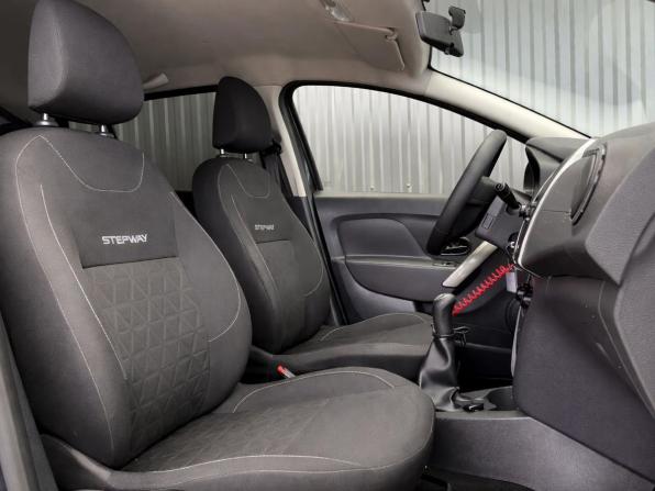 Renault Sandero II с пробегом 2015 года, цена 877 000 рублей, 118000 км, хэтчбек, Автокод Объявления