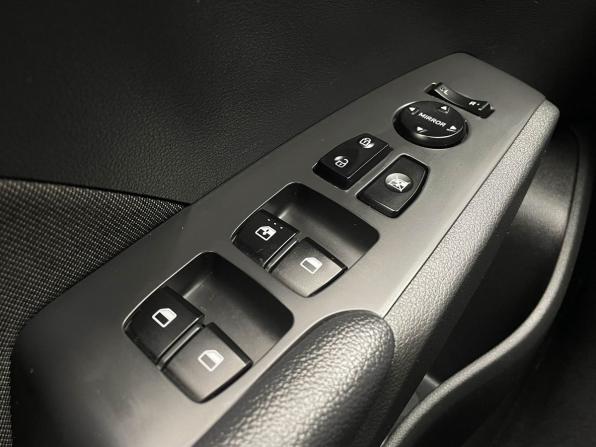 Hyundai Solaris II с пробегом 2019 года, цена 1 097 000 рублей, 102959 км, седан, Автокод Объявления