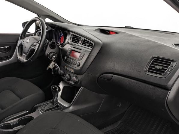 Kia Ceed II Рестайлинг с пробегом 2016 года, цена 1 475 000 рублей, 76045 км, хэтчбек, Автокод Объявления