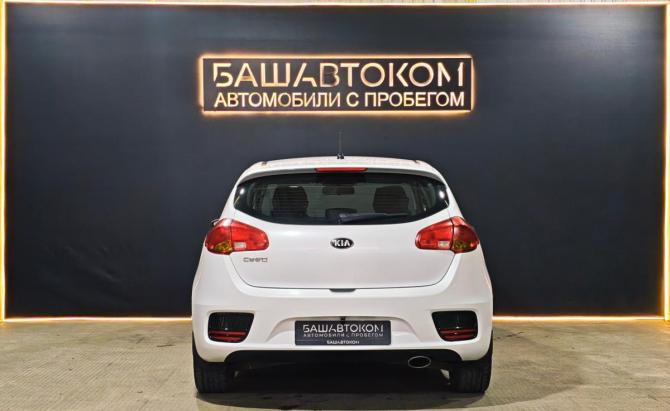 Kia Ceed II Рестайлинг с пробегом 2016 года, цена 1 219 000 рублей, 144447 км, хэтчбек, Автокод Объявления