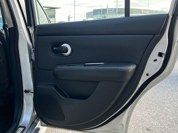 Nissan Tiida I Рестайлинг с пробегом 2011 года, цена 893 000 рублей, 134138 км, хэтчбек, Автокод Объявления