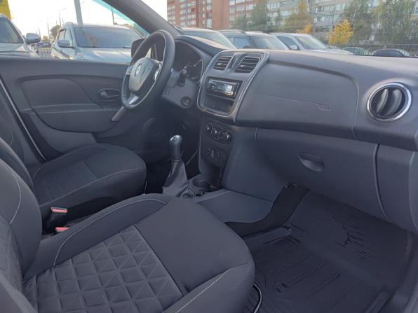 Renault Sandero II с пробегом 2016 года, цена 875 000 рублей, 127266 км, хэтчбек, Автокод Объявления
