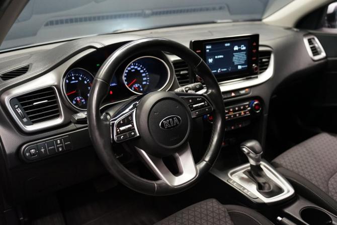 Kia Ceed III с пробегом 2020 года, цена 2 185 000 рублей, 61773 км, универсал, Автокод Объявления