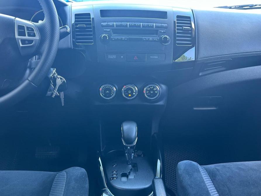 Mitsubishi Outlander II Рестайлинг Санкт-Петербург  - изображение 12