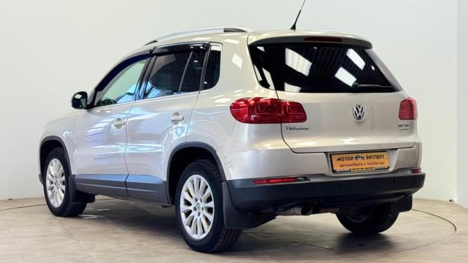 Volkswagen Tiguan I Рестайлинг с пробегом 2011 года, цена 870 000 рублей, 268576 км, внедорожник, Автокод Объявления
