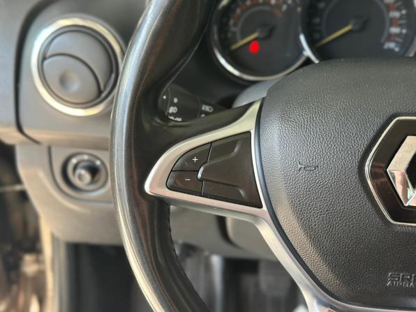 Renault Sandero II Рестайлинг с пробегом 2019 года, цена 1 090 000 рублей, 135000 км, хэтчбек, Автокод Объявления