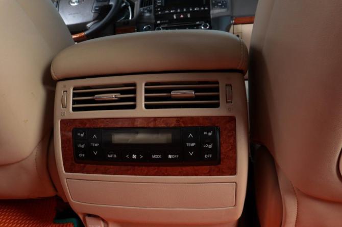 Toyota Land Cruiser 200 Series Рестайлинг 1 с пробегом 2013 года, цена 4 029 000 рублей, 199126 км, внедорожник, Автокод Объявления
