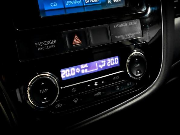 Mitsubishi Outlander III Рестайлинг 2 с пробегом 2015 года, цена 1 899 000 рублей, 125601 км, внедорожник, Автокод Объявления