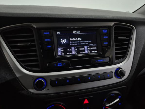 Hyundai Solaris II с пробегом 2017 года, цена 1 080 000 рублей, 160142 км, седан, Автокод Объявления