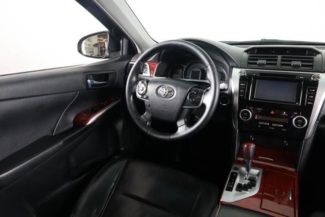 Toyota Camry VII (XV50) с пробегом 2013 года, цена 1 579 000 рублей, 390500 км, седан, Автокод Объявления