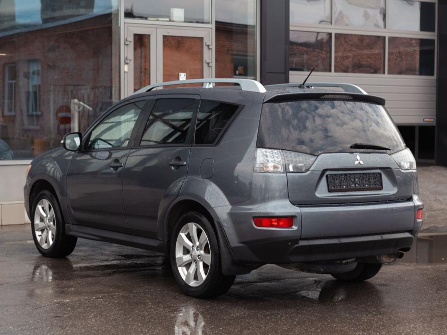 Mitsubishi Outlander II Рестайлинг Новосибирск  - изображение 9