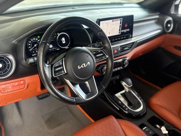 Kia K3 II Рестайлинг с пробегом 2021 года, цена 1 995 000 рублей, 52178 км, седан, Автокод Объявления