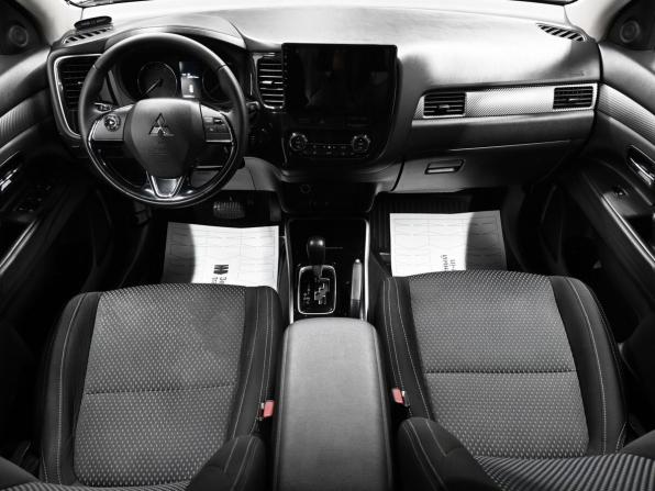 Mitsubishi Outlander III Рестайлинг 2 с пробегом 2017 года, цена 1 845 000 рублей, 156996 км, внедорожник, Автокод Объявления