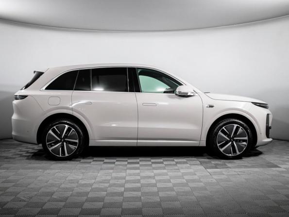 Li Auto (Lixiang) L6 с пробегом 2025 года, цена 5 760 000 рублей, 11700 км, внедорожник, Автокод Объявления