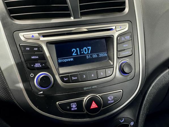 Hyundai Solaris I Рестайлинг с пробегом 2016 года, цена 970 000 рублей, 129000 км, седан, Автокод Объявления