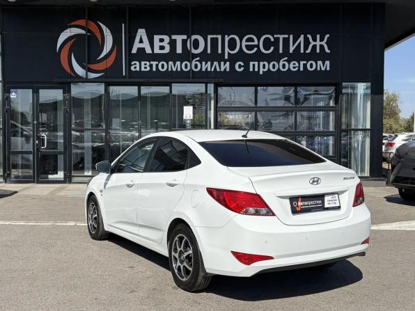 Hyundai Solaris I Рестайлинг с пробегом 2014 года, цена 1 080 000 рублей, 72509 км, седан, Автокод Объявления