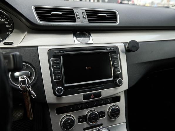 Volkswagen Passat B7 с пробегом 2013 года, цена 1 050 000 рублей, 233663 км, седан, Автокод Объявления
