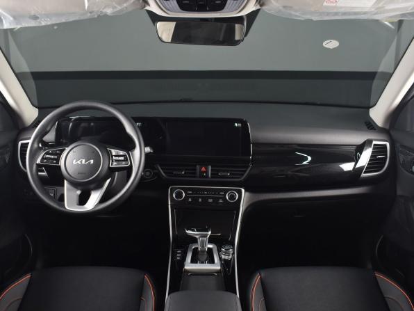 Kia Seltos I Рестайлинг с пробегом 2026 года, цена 2 850 995 рублей, 305 км, внедорожник, Автокод Объявления